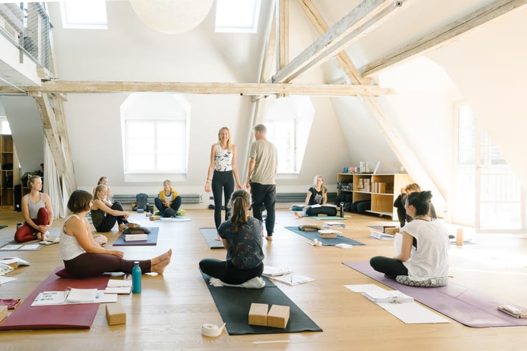 Vinyasa Mindfulness Yoga Teacher Training 200h Yoga Alliance Certified Yoga13